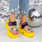 Дамски сандали на платформа 2WL99 Жълто Mei