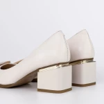 Обувки с дебел ток K4337-3696C Кремав цвят » MeiMall.bg