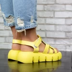 Дамски сандали с нисък ток K135 Жълто » MeiMall.bg