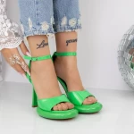 Дамски сандали с ток и платформа 2KV72 Зелено Mei