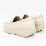 Дамски ежедневни обувки 23686 Кремав цвят » MeiMall.bg