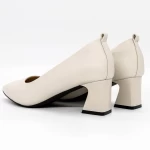 Обувки с дебел ток 267678 Кремав цвят » MeiMall.bg