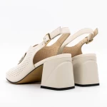 Дамски сандали с дебел ток K377-1B Кремав цвят | Advancer