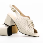 Дамски сандали с дебел ток K377-1B Кремав цвят | Advancer