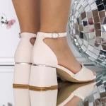 Дамски сандали с дебел ток 3GZ50 Бежово | Mei