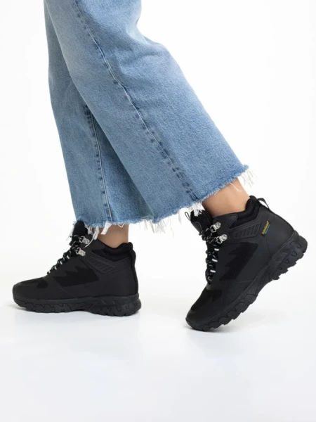 Дамски боти  черни  от еко кожа и текстилен материал Paityn