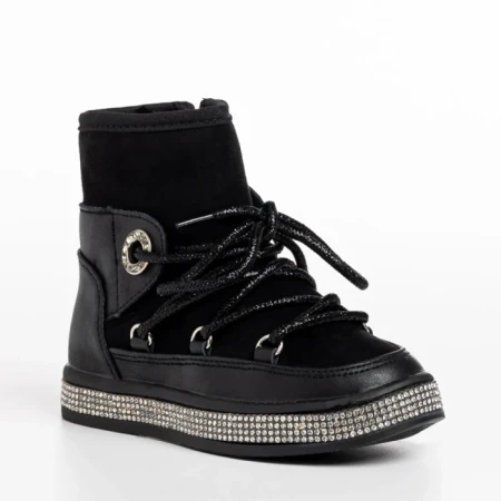 Детски чизми черни  от еко кожа  Crayola