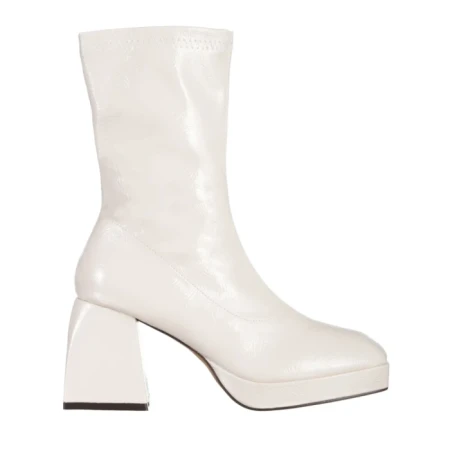 Дамски боти  бежови  от лачена еко кожа  с ток  Leora