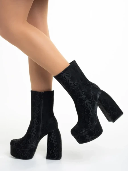 Дамски боти  черни  от текстилен материал  Iriana