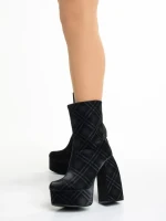 Дамски боти  черни  от текстилен материал  Bluma
