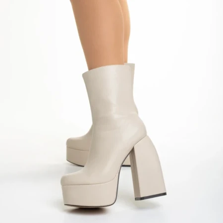 Дамски боти  бежови от еко кожа  Olinda