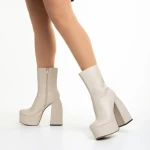 Дамски боти  бежови от еко кожа  Olinda