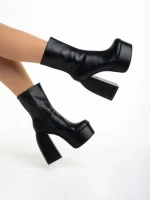 Дамски боти  черни  от еко кожа  Olinda