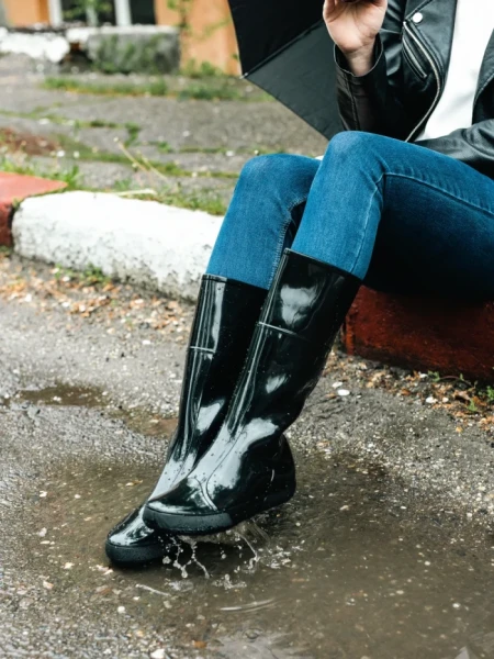 Дамски чизми  черни  от каучук  Eneida