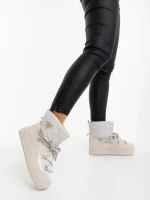 Дамски чизми бежови от еклогичка лачена кожа и текстилен материал Galena