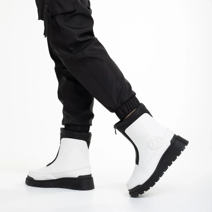 Дамски чизми бели  от еко кожа  Lilith