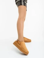 Дамски чехли камел от текстилен материал Luara