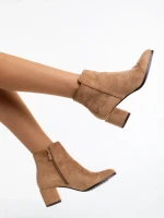 Дамски боти бежови тъмно от текстилен материал Zarina