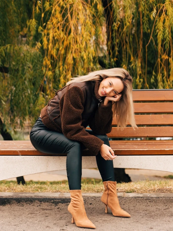 Дамски боти бежови от текстилен материал Adisia