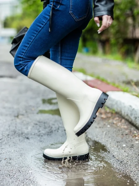 Дамски чизми  бежови  от каучук  Damira