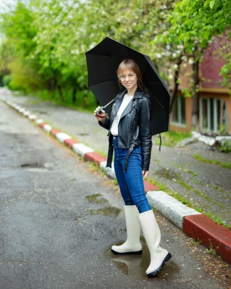 Дамски чизми  бежови  от каучук  Damira