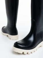 Дамски чизми  черни с бежово  от каучук  Filippa