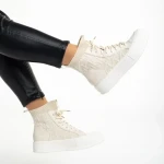 Дамски спортни обувки Serip бежови