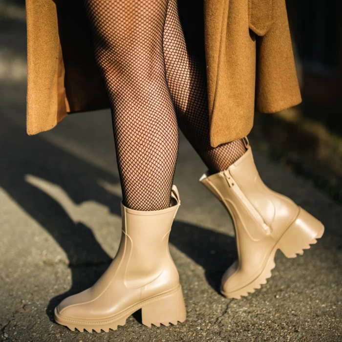 Дамски чизми  бежови  от синтетичен материал  Sumeya