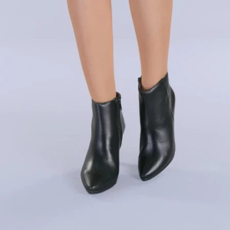 Дамски боти от естествена кожа Tamia черни
