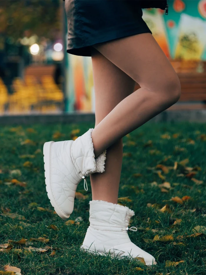 Дамски чизми бежови светло от текстилен материал Louella