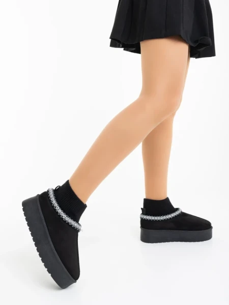 Дамски чизми черни от текстилен материал Zenona