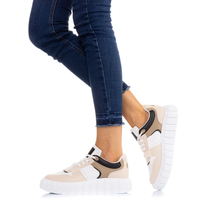 Дамски спортни обувки Chabela бежови