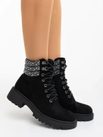 Дамски боти черни от текстилен материал Megara