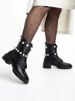 Дамски боти  черни  от еко кожа  Veyda