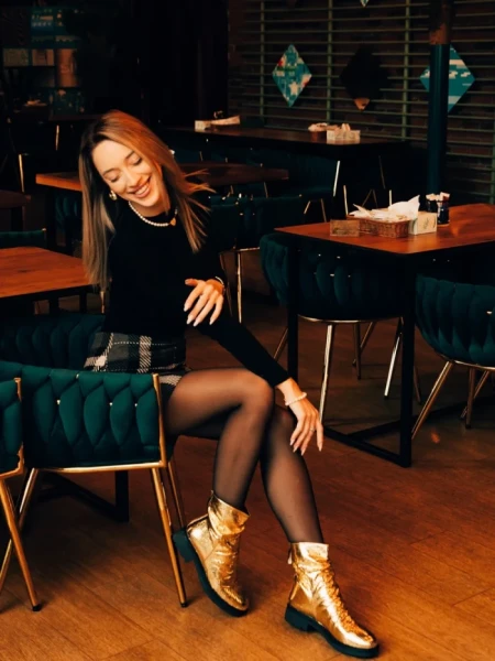 Дамски чизми Arella златисти