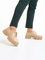 Всекидневни дамски обувки  бежови  от лачена еко кожа   Tayla