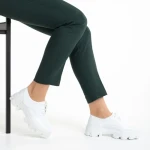 Всекидневни дамски обувки  бели от лачена еко кожа   Tayla