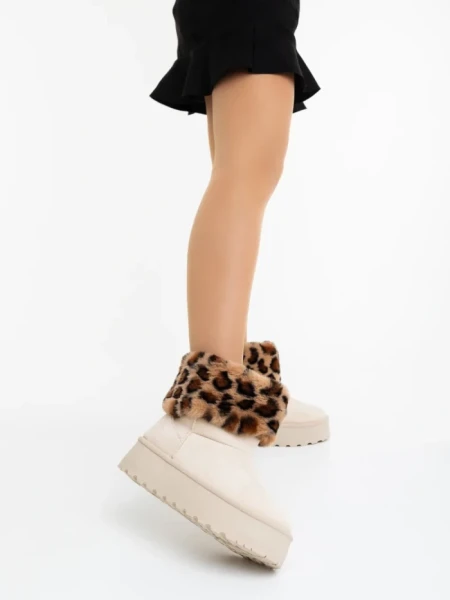 Дамскии чизми светлобежови от текстилен материал Zalinda