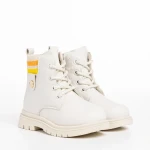 Детски чизми бежови  от еко кожа  Delina