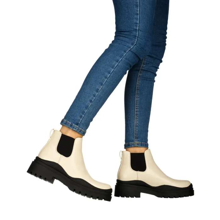 Дамски боти Carty бежови