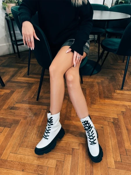 Дамски чизми бели от екологична кожа Berena