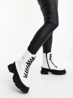 Дамски чизми бели от екологична кожа Berena