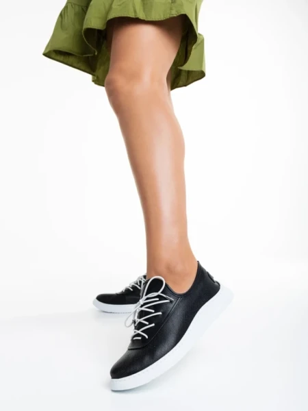 Всекидневни дамски обувки черни от естествена кожа  Nilda