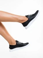 Всекидневни дамски обувки черни от естествена кожа  Nilda