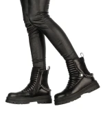 Дамски чизми Resca черни