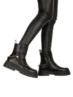 Дамски чизми Resca черни