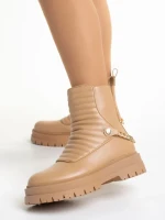 Дамски чизми  Resca бежови