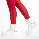 Дамски чизми  Resca бели