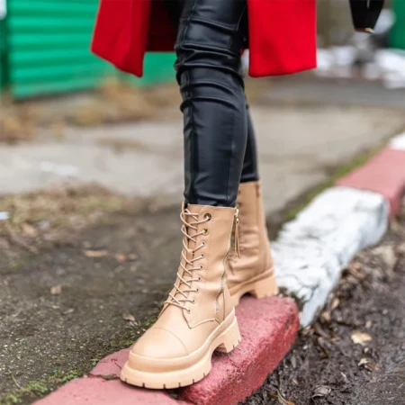 Дамски боти  Volia бежови