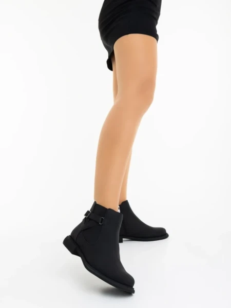 Дамски боти черни от екологична кожа Ladymara